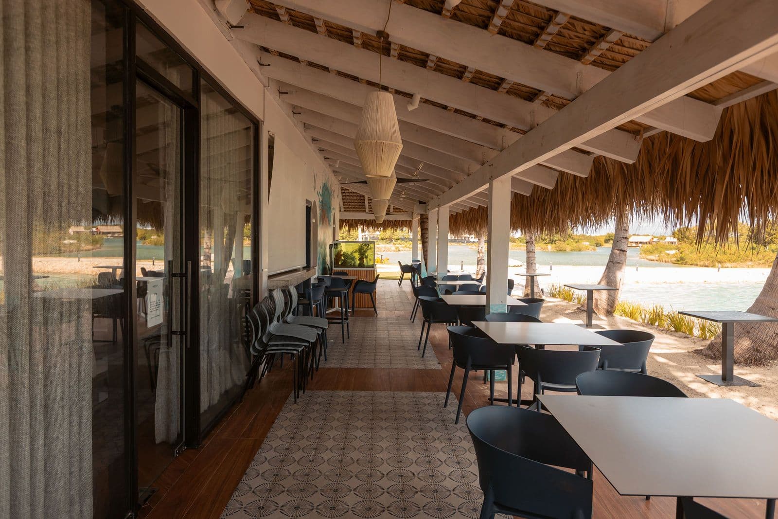 Restaurants & Bars