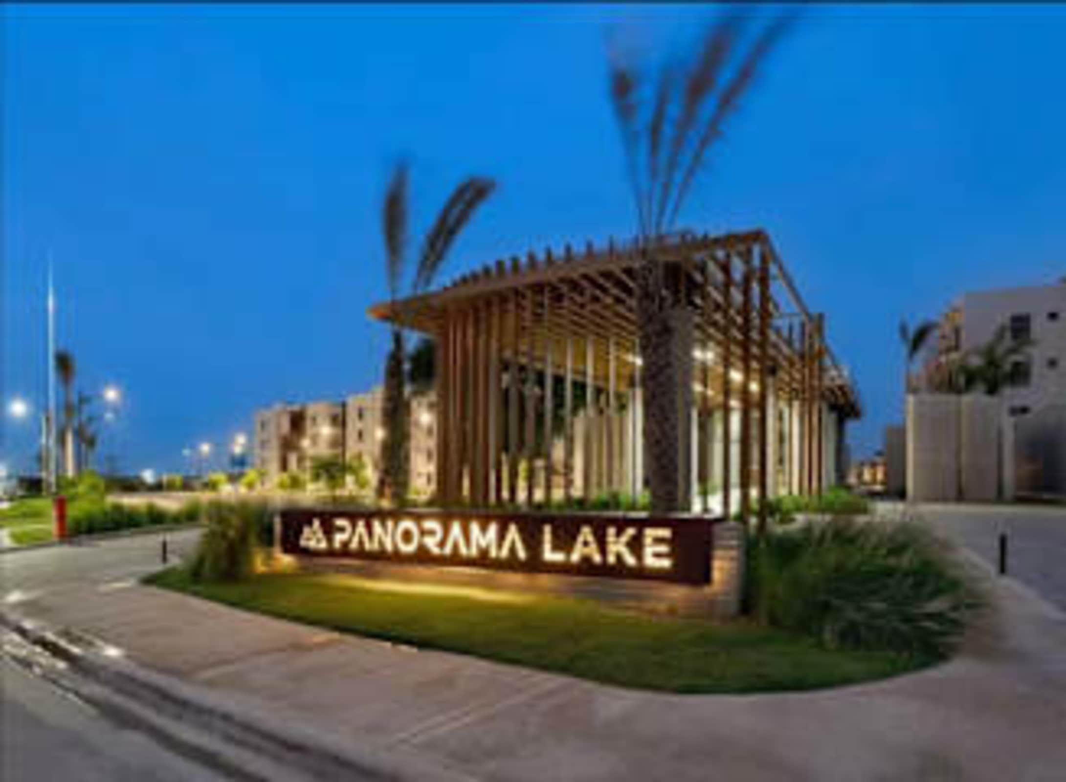 Panorama Lake