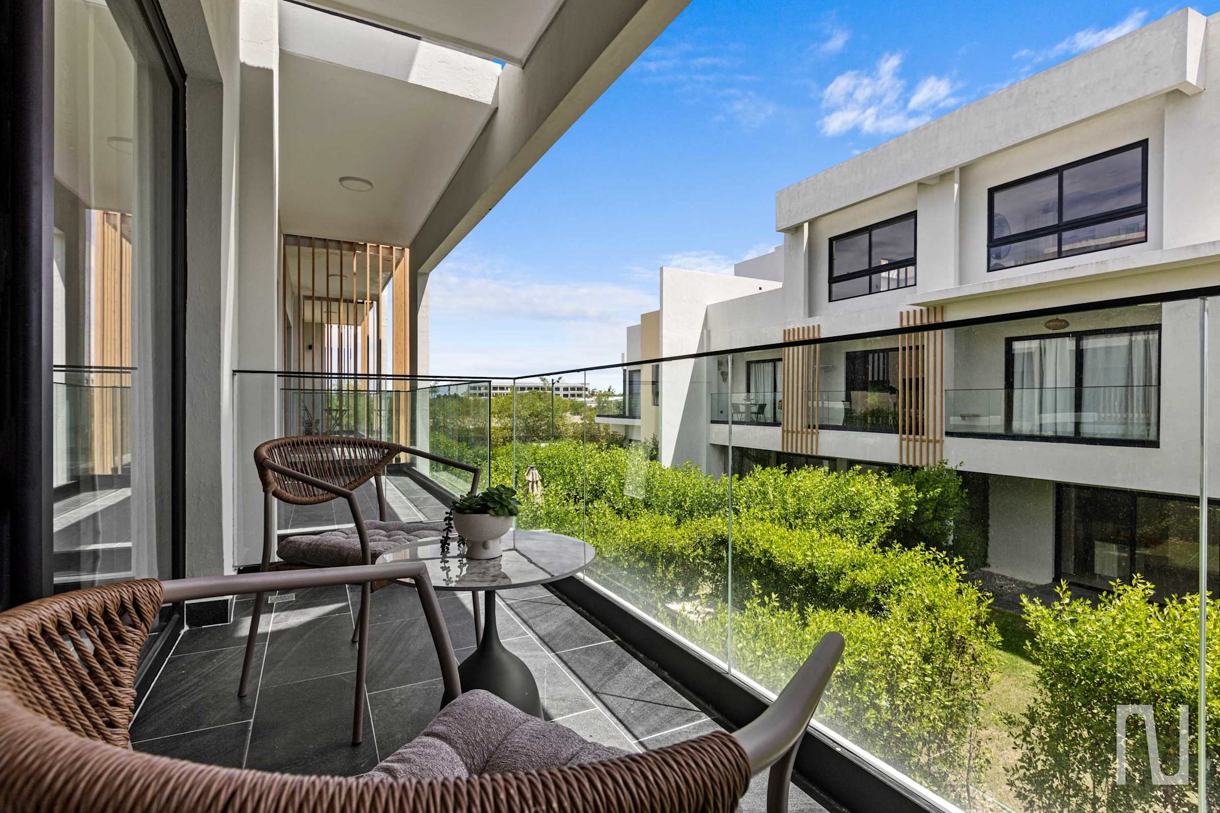 Modern 1BR Retreat in Panorama Garden